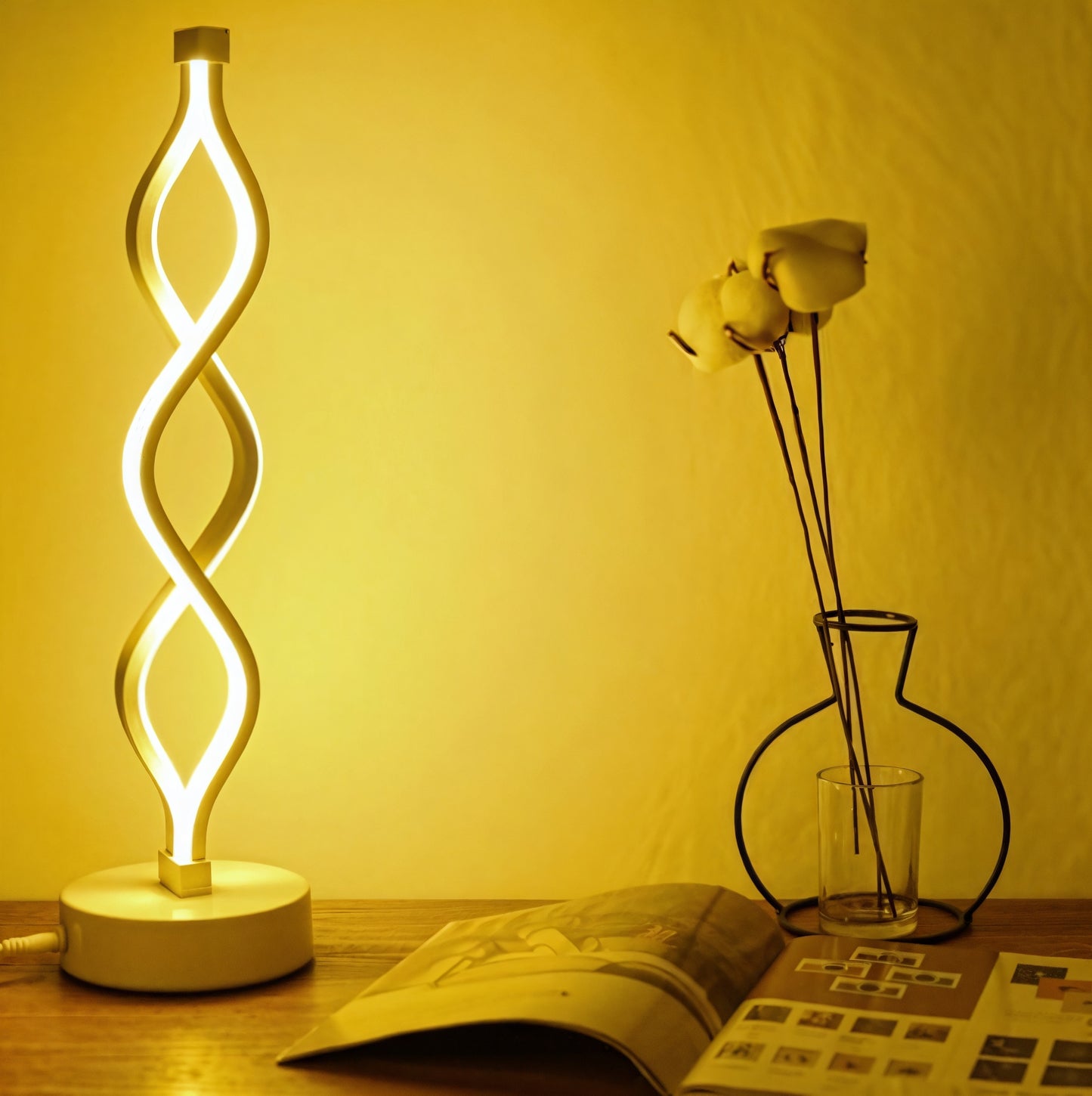Wave Desk Lamp