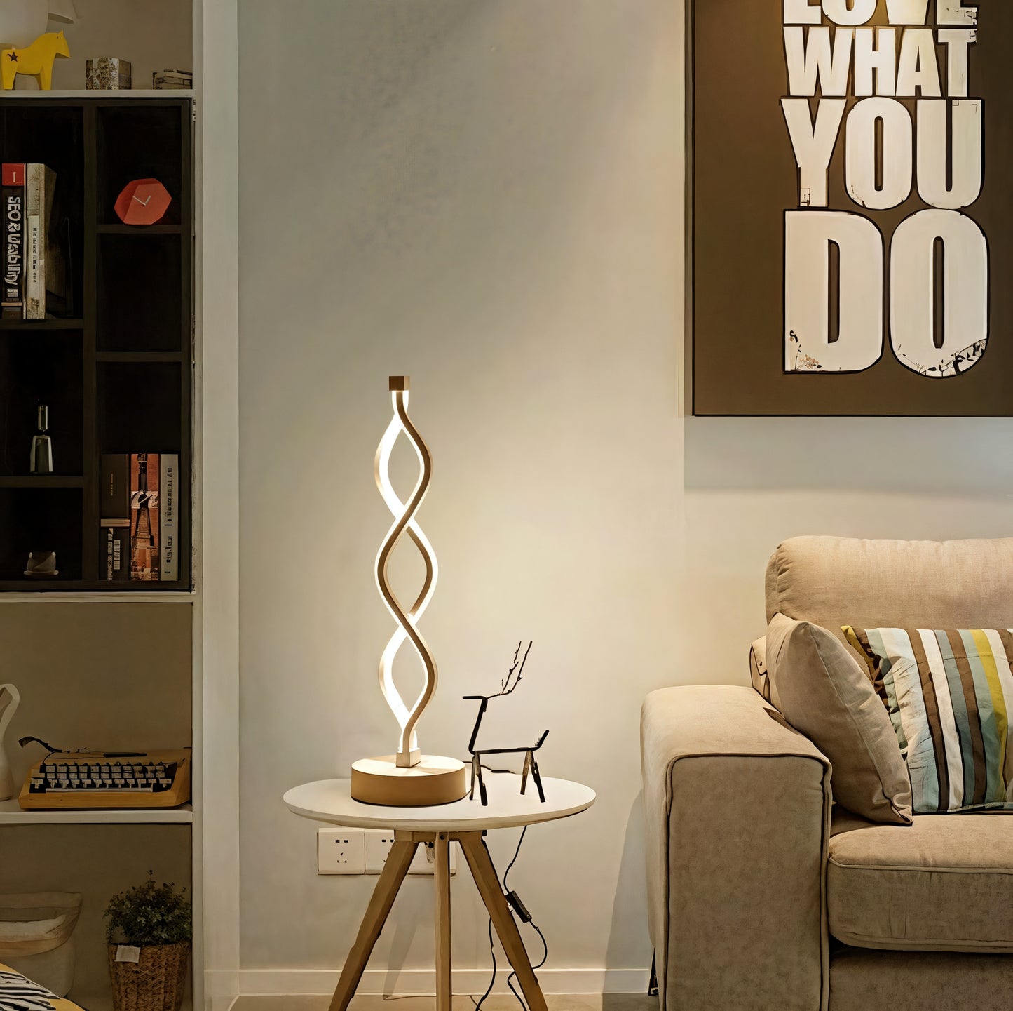 Wave Desk Lamp