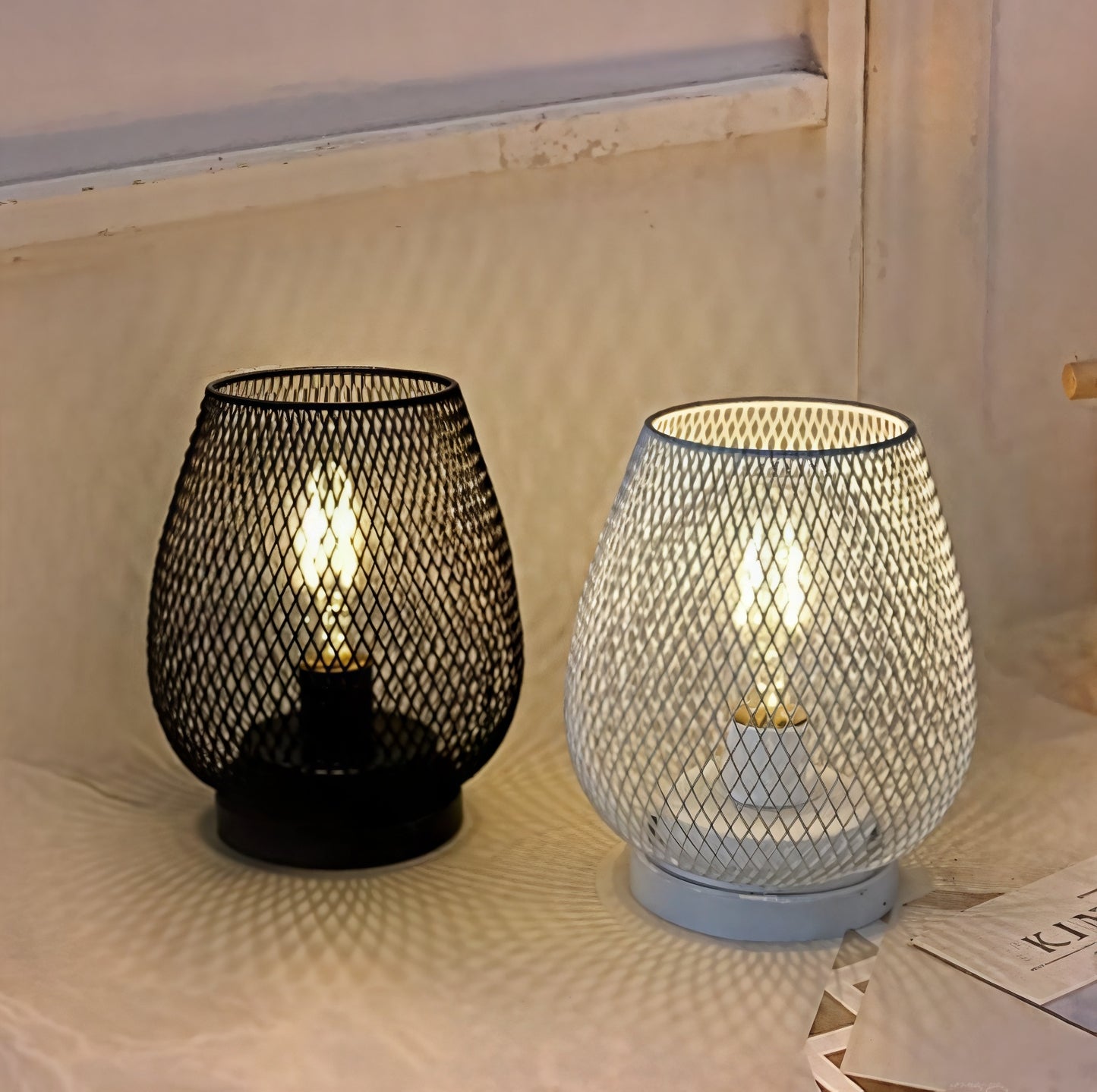 Retro Art Table Lamp