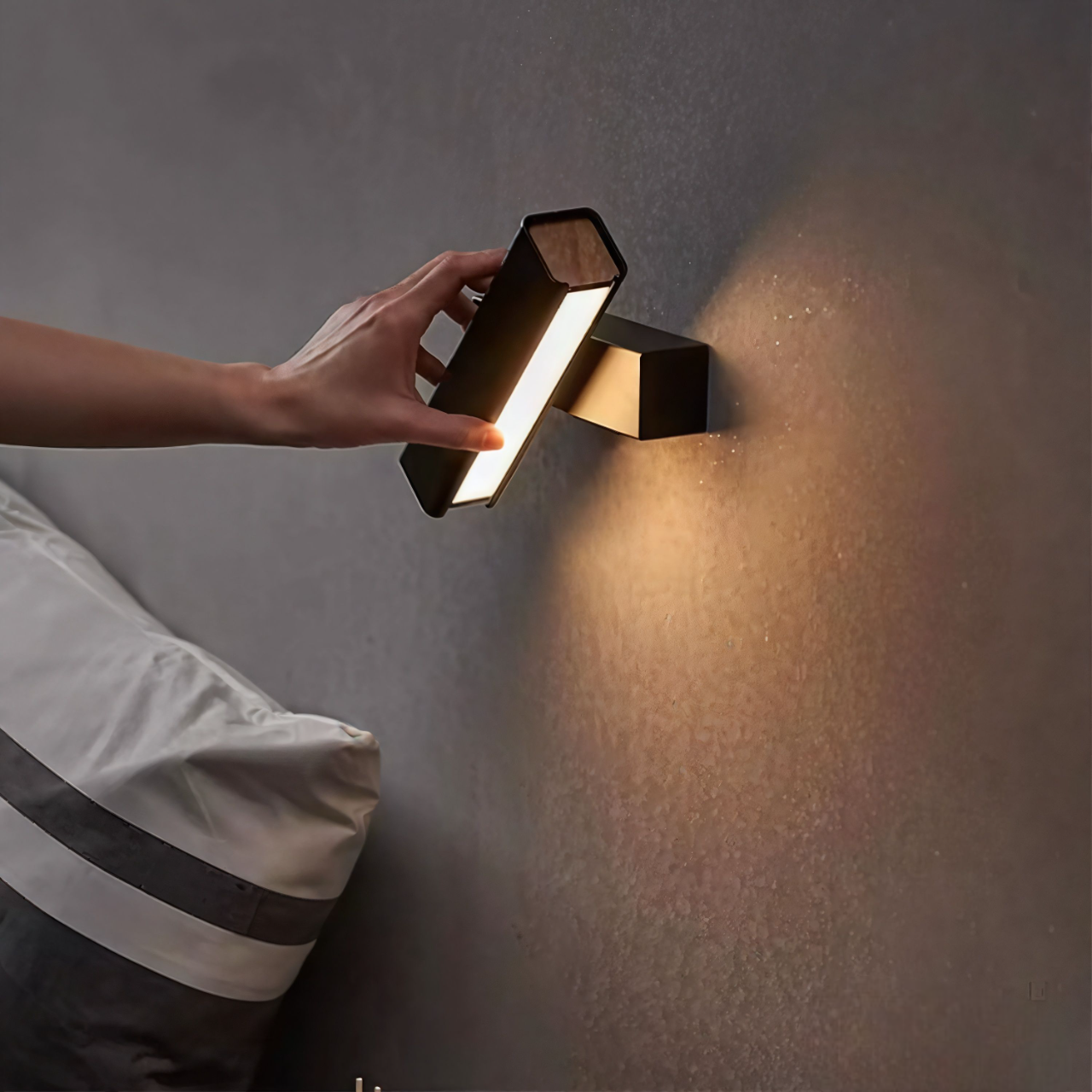 Rotatable LED Wall Light