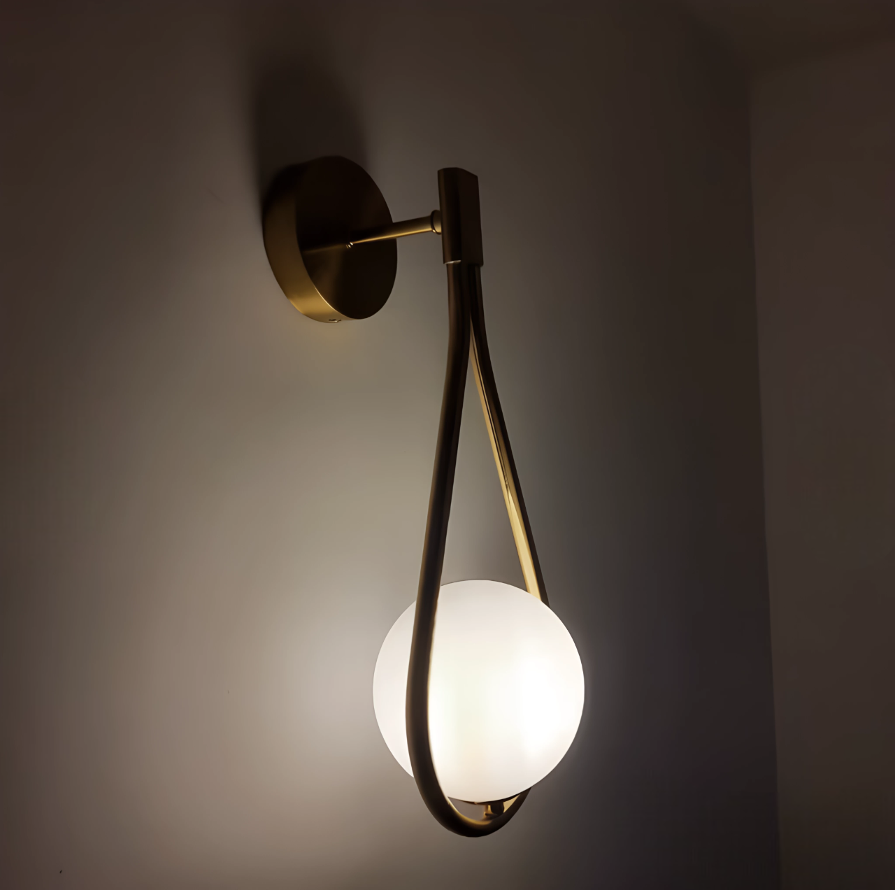 LED Wall Lamp - Minimalist Wall Sconce for Cozy Indoor Lighting - Space-Saving Wall Lights for Bedrooms and Hallways 8